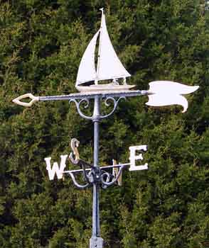 The weather vane by the road