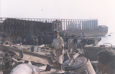 shipbreaking in chittagong