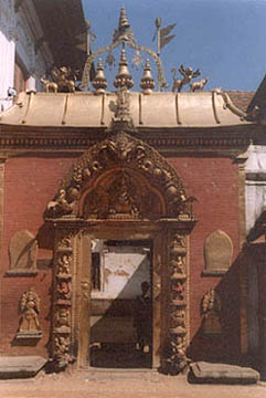 entrance to 55-window palace