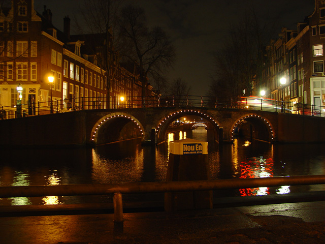 Leidsegracht from Herengracht at night (#1)
