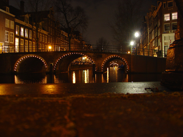Leidsegracht from Herengracht at night (#2)